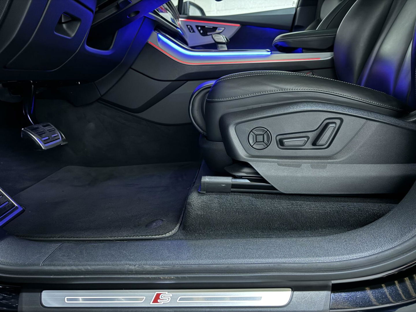 Audi Q7 55 TFSI e Quattro BlackEdition S-Line Pano B&O Lucht