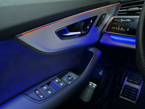 Audi Q7 55 TFSI e Quattro BlackEdition S-Line Pano B&O Lucht