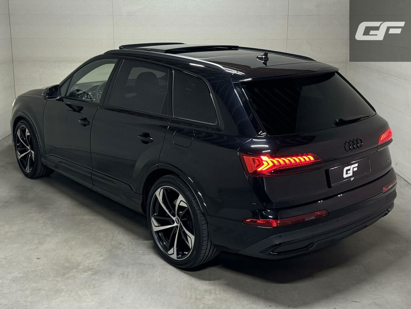 Audi Q7 55 TFSI e Quattro BlackEdition S-Line Pano B&O Lucht