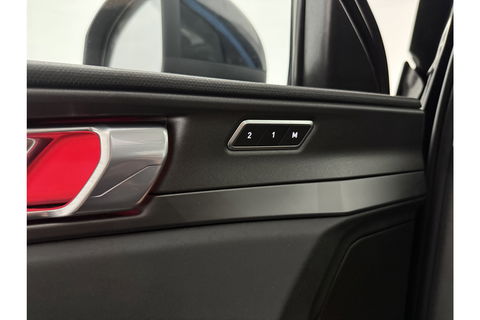 Lynk Co 01 1.5 262PK Hybride Pano LED Sfeerverl. Adaptive Cruise 360Camera Memory Virtual Carplay Clima Navi 20"LMV