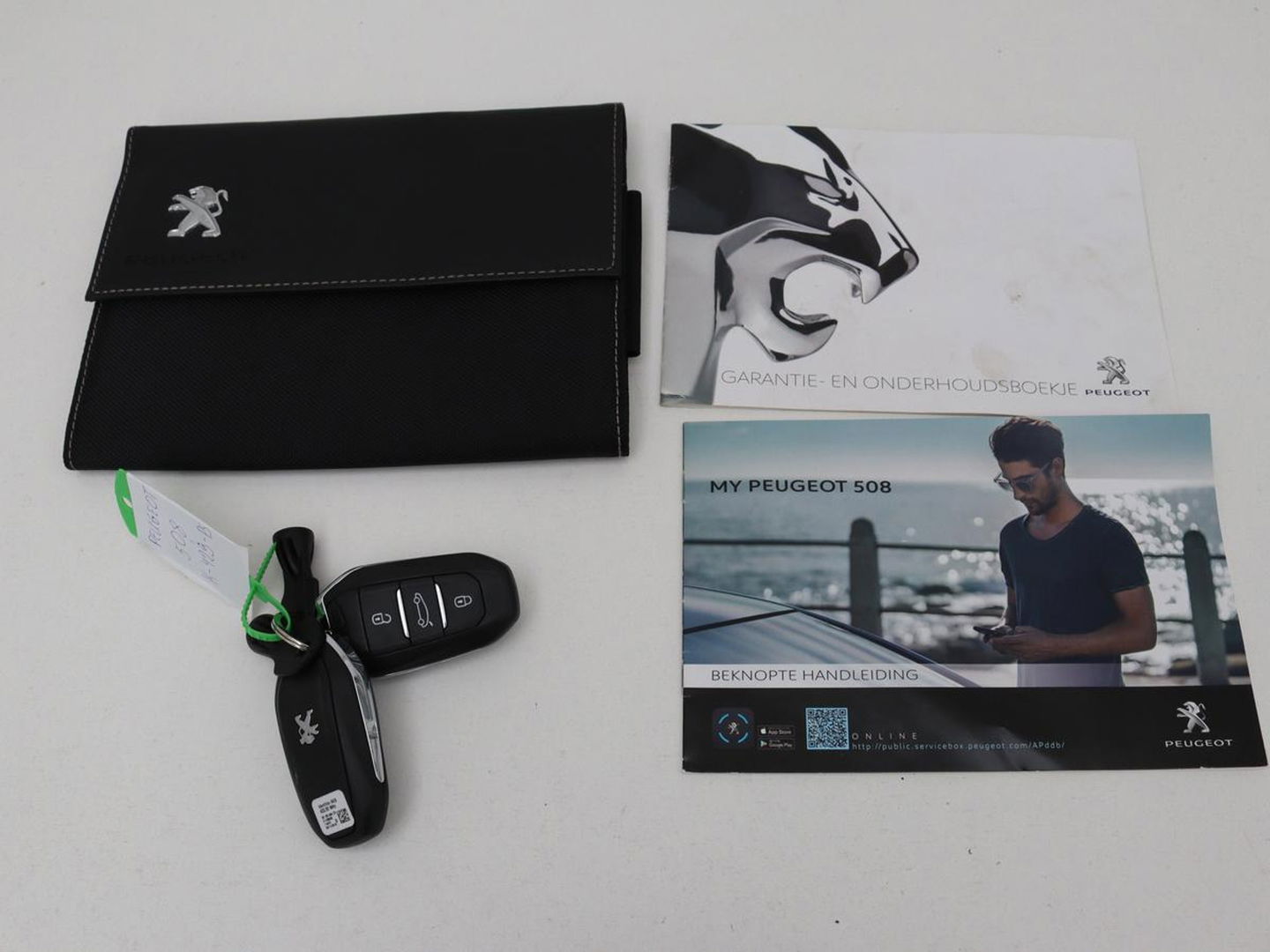 Peugeot 508 SW 1.6 HYbrid Première | Panoramadak | PHEV | Camera | Stoelverwarming | Lane assist | Keyless | HIFI | Elektrische achterklep
