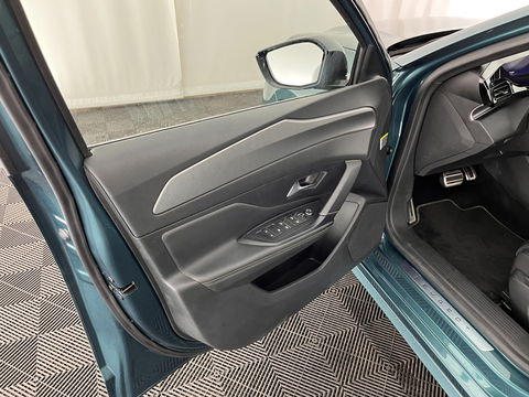 Peugeot 308 SW 1.6 HYbrid 180 GT Pack Business (INCL.BTW) Aut. *PANO | 1/2LEATHER | MATRIX-LED | TOP-VIEW | MEMORY-PACK | ADAPTIVE-CRUISE | BLINDSPOT | DIGI-COCKPIT | SPORT-SEATS | KEYLESS | NAVI-FULLMAP | 19''ALU*