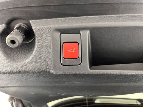 Peugeot 308 SW 1.6 HYbrid 180 GT Pack Business (INCL.BTW) Aut. *PANO | 1/2LEATHER | MATRIX-LED | TOP-VIEW | MEMORY-PACK | ADAPTIVE-CRUISE | BLINDSPOT | DIGI-COCKPIT | SPORT-SEATS | KEYLESS | NAVI-FULLMAP | 19''ALU*