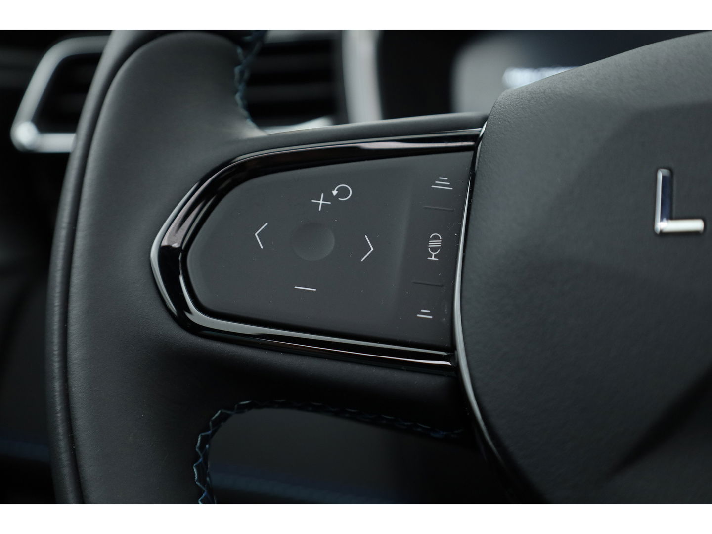 Lynk & Co 01 1.5 | Pano | 360cam | Zwarte hemel | Adapt. Cruise | Keyless | Infinity audio