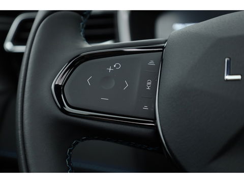 Lynk & Co 01 1.5 | Pano | 360cam | Zwarte hemel | Adapt. Cruise | Keyless | Infinity audio