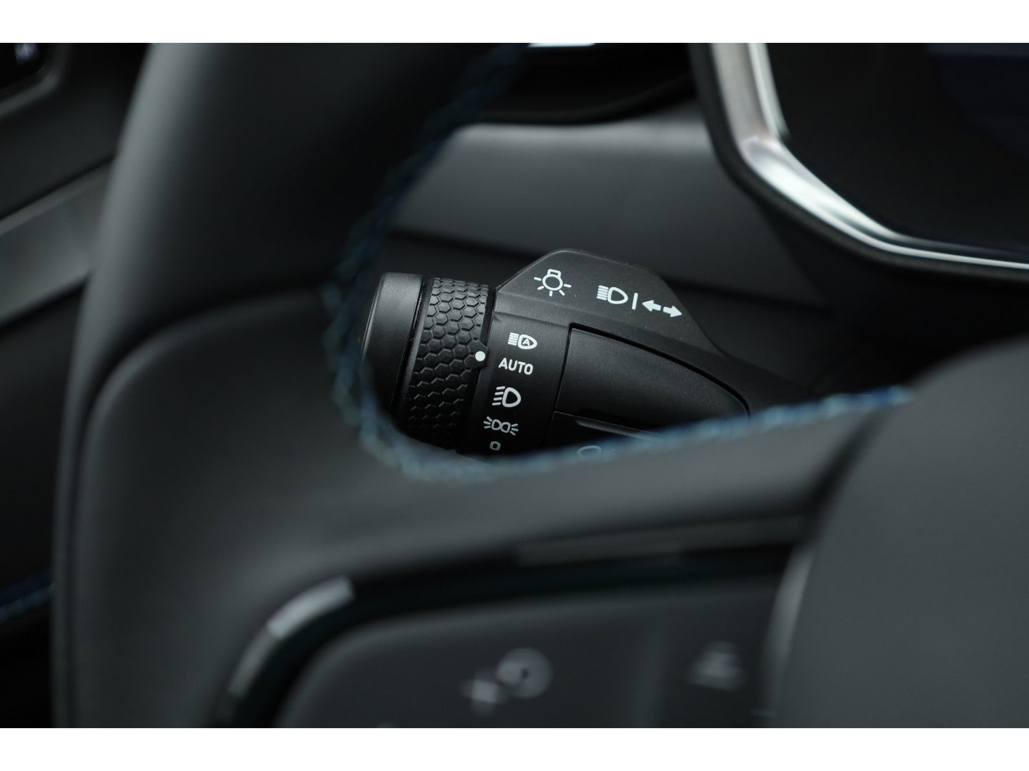 Lynk & Co 01 1.5 | Pano | 360cam | Zwarte hemel | Adapt. Cruise | Keyless | Infinity audio