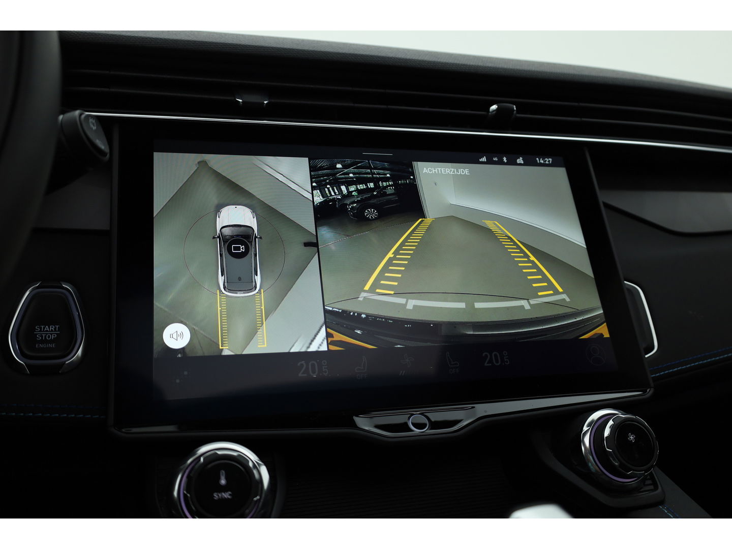 Lynk & Co 01 1.5 | Pano | 360cam | Zwarte hemel | Adapt. Cruise | Keyless | Infinity audio