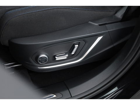 Lynk & Co 01 1.5 | Pano | 360cam | Zwarte hemel | Adapt. Cruise | Keyless | Infinity audio