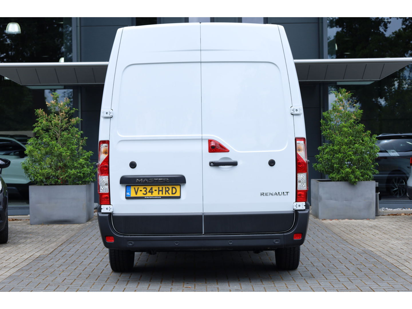 Renault Master 2.3 dCi 180pk L3H2 Energy Work Edition | Camera | Navi by App | Cruise | PDC | BPM vrij!