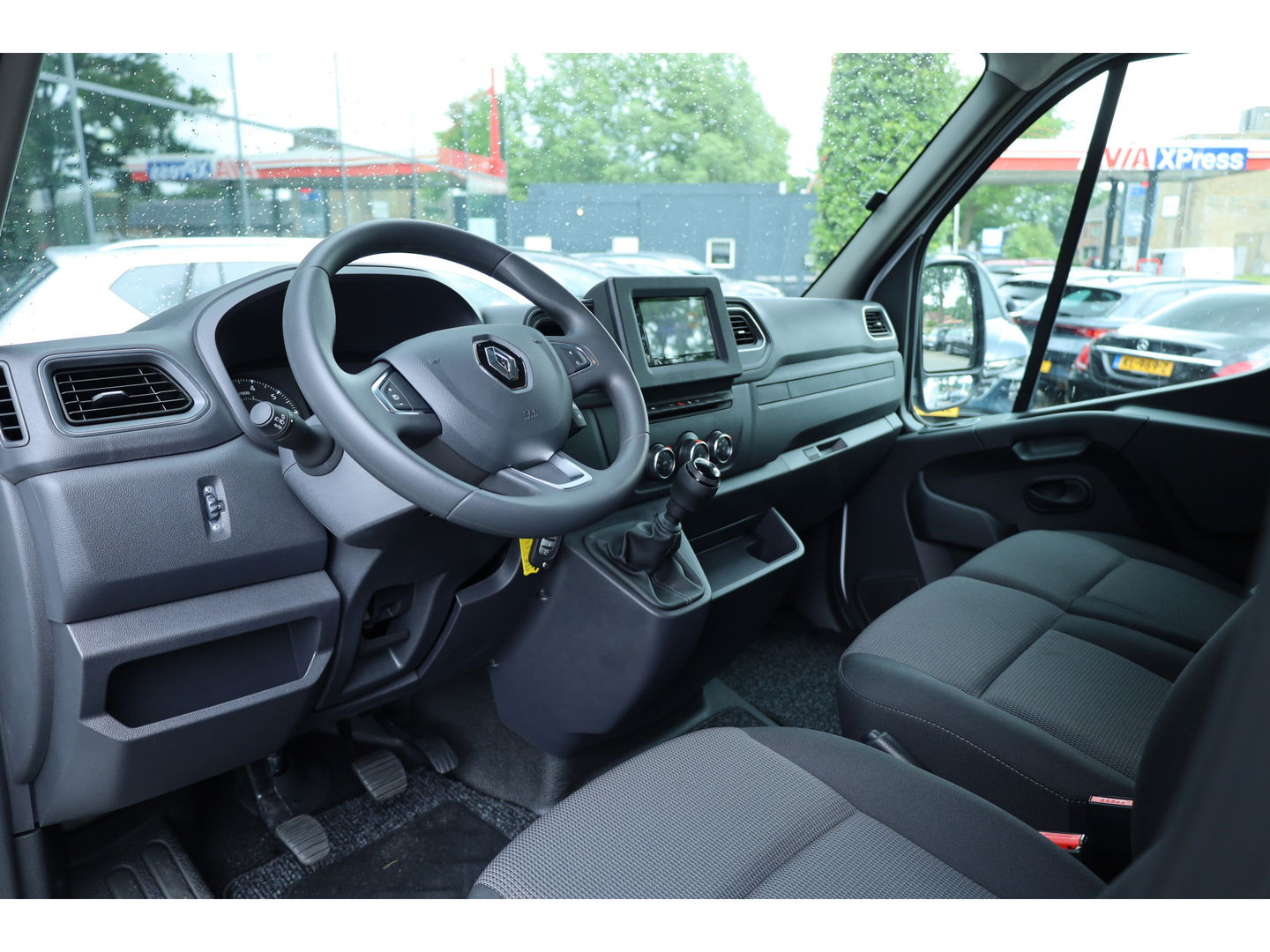 Renault Master 2.3 dCi 180pk L3H2 Energy Work Edition | Camera | Navi by App | Cruise | PDC | BPM vrij!