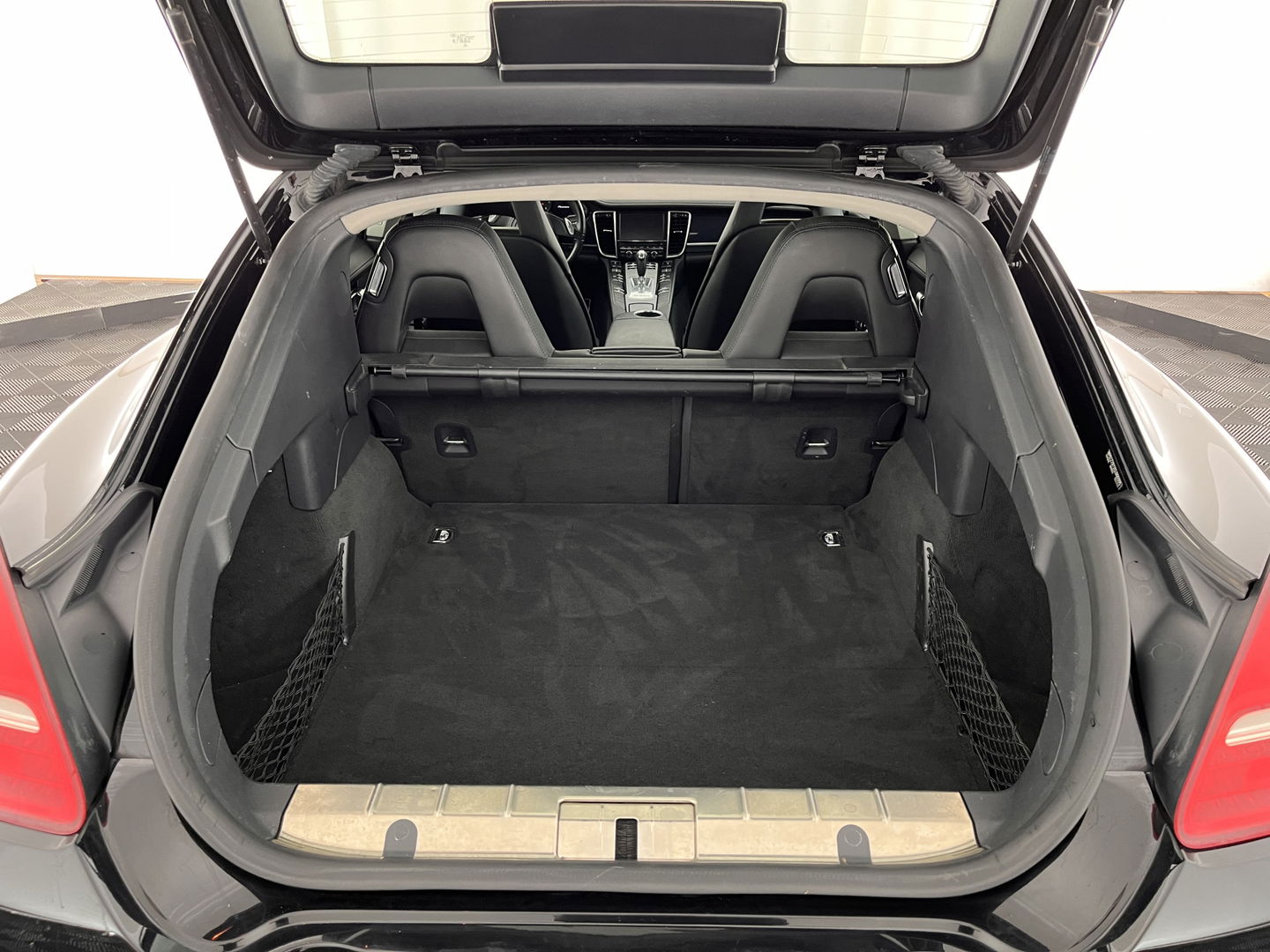Porsche Panamera 3.6 Aut. *LUXURY-LEATHER | BI-XENON | NAVI-FULLMAP | ECC | SHIFT-PADDLES | PDC | CRUISE | 19''ALU*