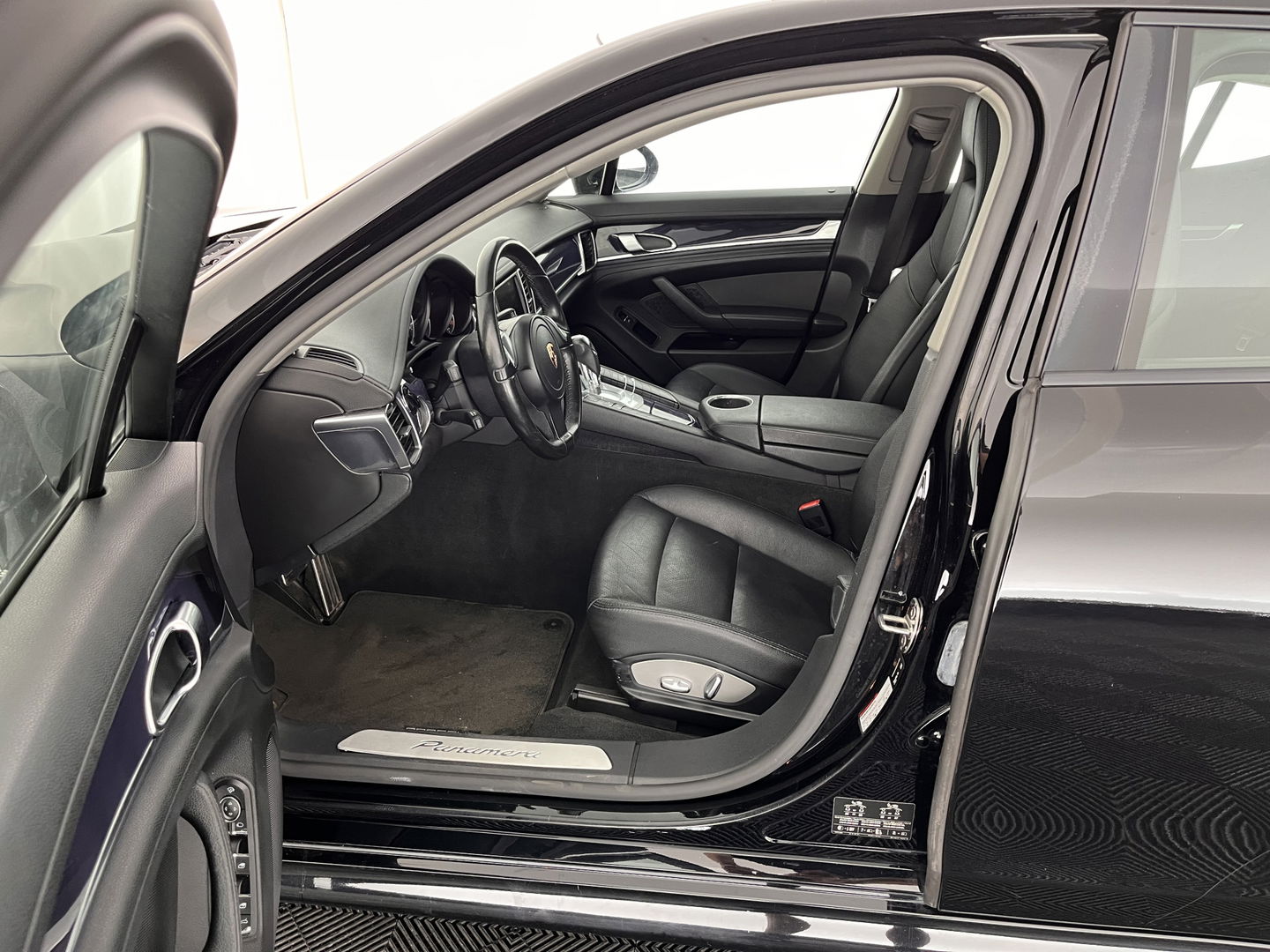 Porsche Panamera 3.6 Aut. *LUXURY-LEATHER | BI-XENON | NAVI-FULLMAP | ECC | SHIFT-PADDLES | PDC | CRUISE | 19''ALU*