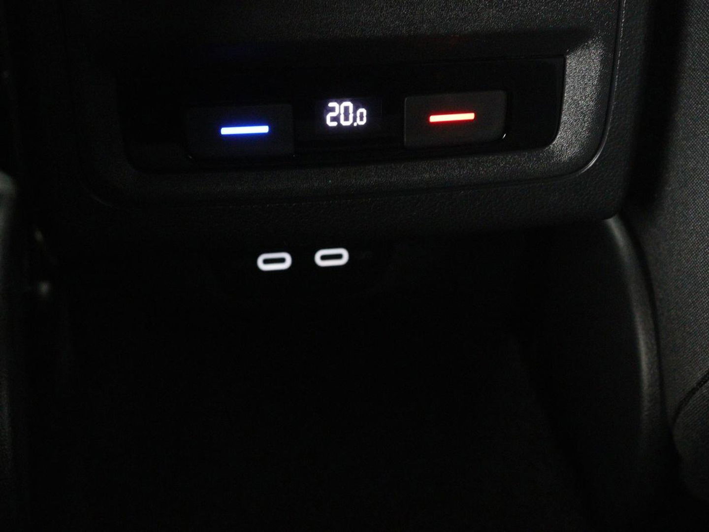 Volkswagen Golf 1.4 eHybrid GTE | Camera | Adaptive cruise | Carplay | Navigatie | Sportstoelen | Full LED | Sfeerverlichting | PHEV