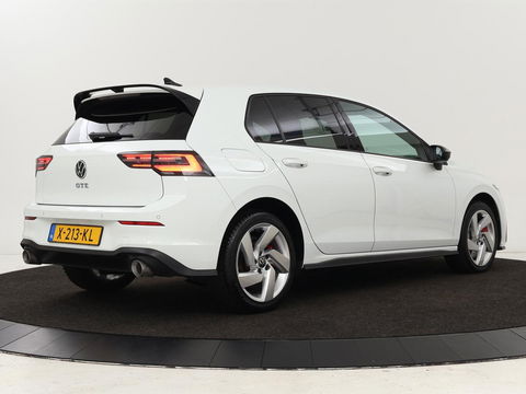 Volkswagen Golf 1.4 eHybrid GTE | Camera | Adaptive cruise | Carplay | Navigatie | Sportstoelen | Full LED | Sfeerverlichting | PHEV