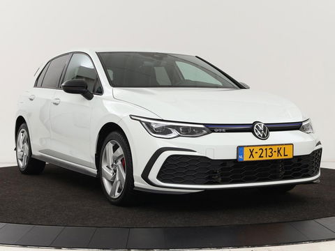 Volkswagen Golf 1.4 eHybrid GTE | Camera | Adaptive cruise | Carplay | Navigatie | Sportstoelen | Full LED | Sfeerverlichting | PHEV