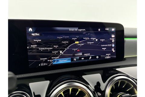 Mercedes-Benz A-Klasse 250 e AMG Limited 235PK Pano Sfeerverl. LED Carplay Camera Virtual Clima Cruise Navi PDC 18"LMV