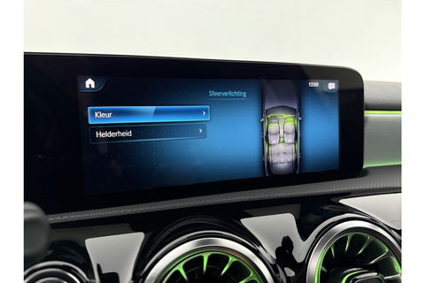 Mercedes-Benz A-Klasse 250 e AMG Limited 235PK Pano Sfeerverl. LED Carplay Camera Virtual Clima Cruise Navi PDC 18"LMV