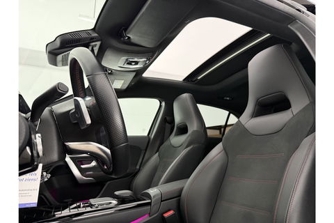 Mercedes-Benz A-Klasse 250 e AMG Limited 235PK Pano Sfeerverl. LED Carplay Camera Virtual Clima Cruise Navi PDC 18"LMV