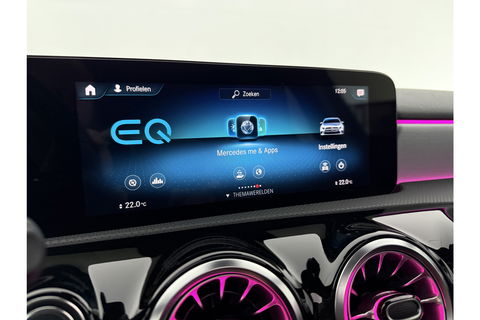Mercedes-Benz A-Klasse 250 e AMG Limited 235PK Pano Sfeerverl. LED Carplay Camera Virtual Clima Cruise Navi PDC 18"LMV