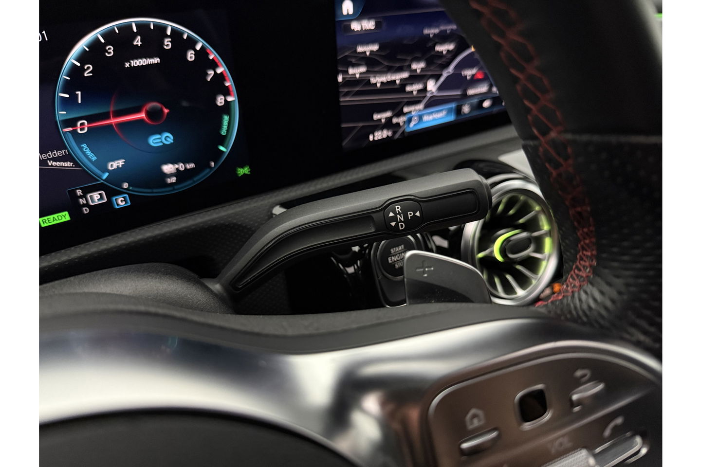 Mercedes-Benz A-Klasse 250 e AMG Limited 235PK Pano Sfeerverl. LED Carplay Camera Virtual Clima Cruise Navi PDC 18"LMV