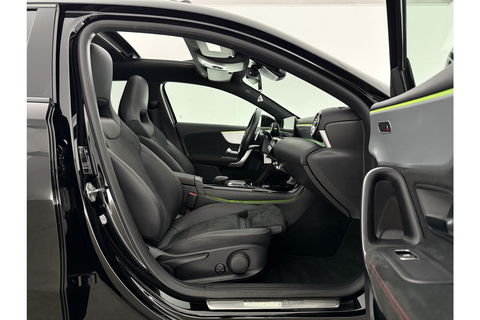 Mercedes-Benz A-Klasse 250 e AMG Limited 235PK Pano Sfeerverl. LED Carplay Camera Virtual Clima Cruise Navi PDC 18"LMV
