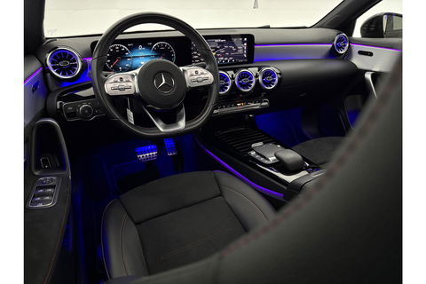Mercedes-Benz A-Klasse 250 e AMG Limited 235PK Pano Sfeerverl. LED Carplay Camera Virtual Clima Cruise Navi PDC 18"LMV