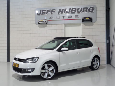 Volkswagen Polo 1.2 TSI 105PK Highline Panoramadak Xenon-LED Bluetooth Cruise 17"Velgen, van 3e eigenaar in UNIEK mooie staat !