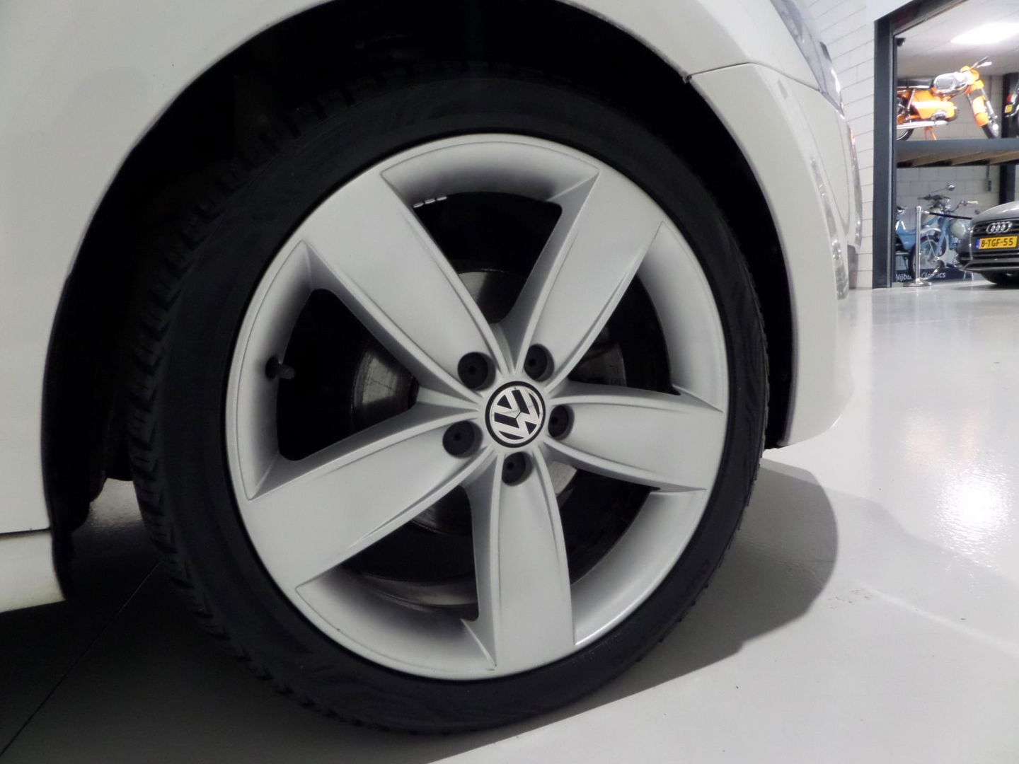 Volkswagen Polo 1.2 TSI 105PK Highline Panoramadak Xenon-LED Bluetooth Cruise 17"Velgen, van 3e eigenaar in UNIEK mooie staat !