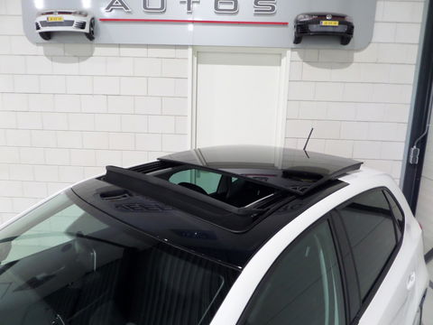 Volkswagen Polo 1.2 TSI 105PK Highline Panoramadak Xenon-LED Bluetooth Cruise 17"Velgen, van 3e eigenaar in UNIEK mooie staat !