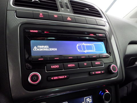 Volkswagen Polo 1.2 TSI 105PK Highline Panoramadak Xenon-LED Bluetooth Cruise 17"Velgen, van 3e eigenaar in UNIEK mooie staat !