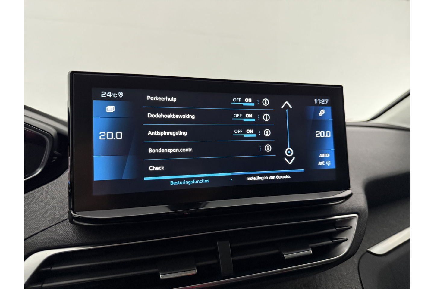 Peugeot 3008 1.2 PureTech 360 Camera LED Virtual Sfeer Trekhaak Carplay Clima Cruise Navi PDC 18"LMV