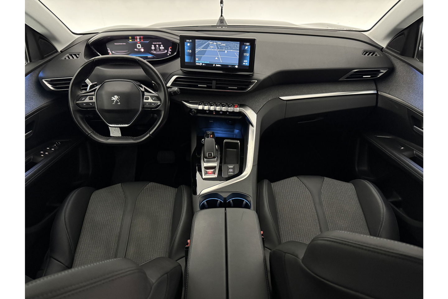 Peugeot 3008 1.2 PureTech 360 Camera LED Virtual Sfeer Trekhaak Carplay Clima Cruise Navi PDC 18"LMV