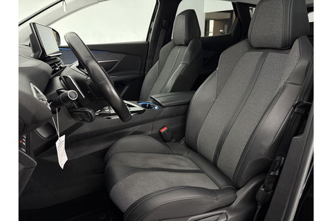 Peugeot 3008 1.2 PureTech 360 Camera LED Virtual Sfeer Trekhaak Carplay Clima Cruise Navi PDC 18"LMV