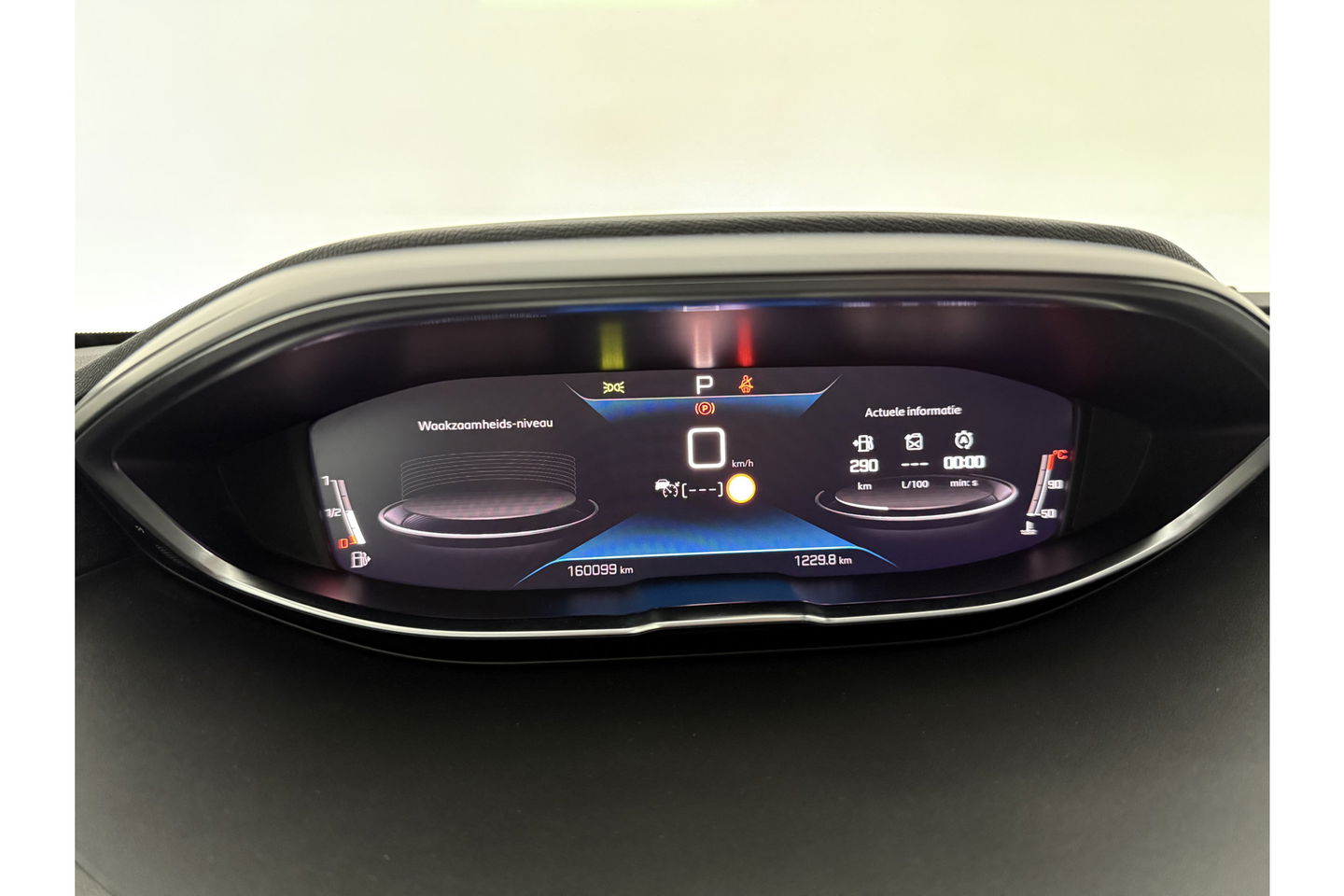 Peugeot 3008 1.2 PureTech 360 Camera LED Virtual Sfeer Trekhaak Carplay Clima Cruise Navi PDC 18"LMV
