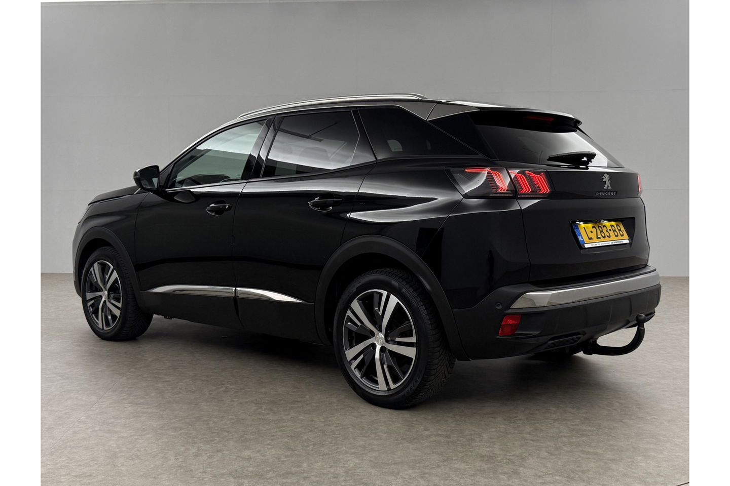 Peugeot 3008 1.2 PureTech 360 Camera LED Virtual Sfeer Trekhaak Carplay Clima Cruise Navi PDC 18"LMV