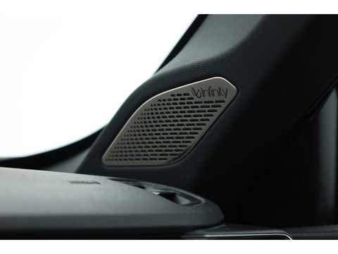 Lynk & Co 01 1.5 | Pano | 360cam | Zwarte hemel | Adapt. Cruise | Keyless | Infinity audio