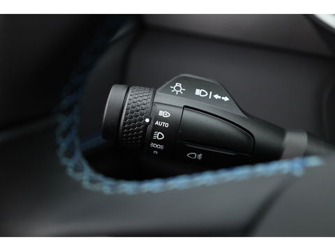 Lynk & Co 01 1.5 | Pano | 360cam | Zwarte hemel | Adapt. Cruise | Keyless | Infinity audio