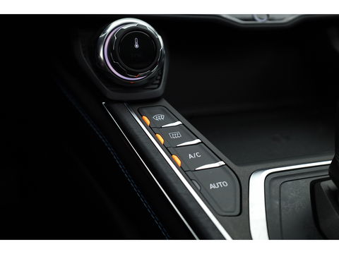 Lynk & Co 01 1.5 | Pano | 360cam | Zwarte hemel | Adapt. Cruise | Keyless | Infinity audio