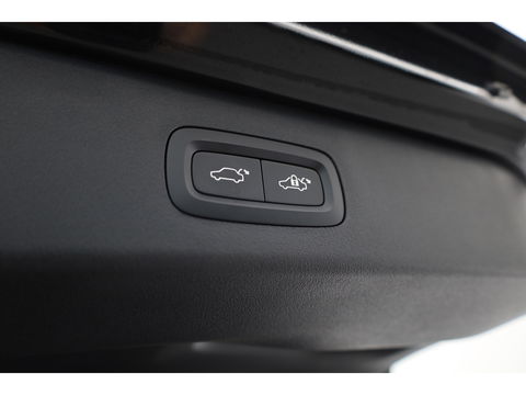 Lynk & Co 01 1.5 | Pano | 360cam | Zwarte hemel | Adapt. Cruise | Keyless | Infinity audio