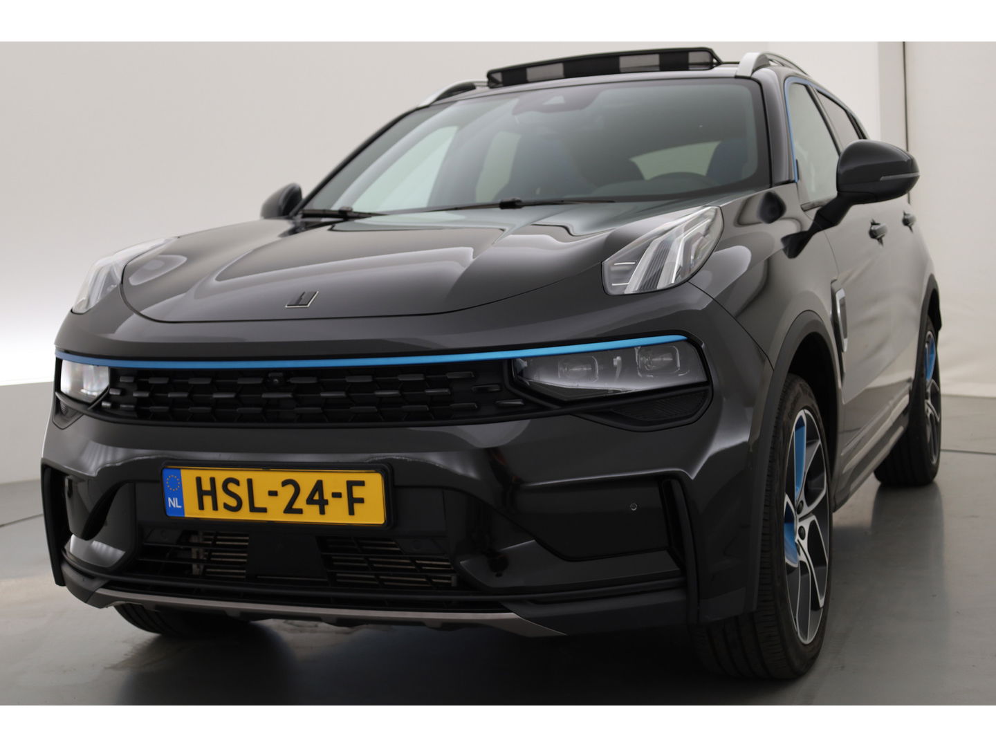 Lynk & Co 01 1.5 | Pano | 360cam | Zwarte hemel | Adapt. Cruise | Keyless | Infinity audio
