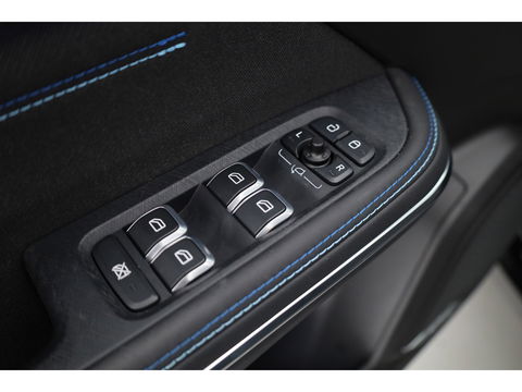 Lynk & Co 01 1.5 | Pano | 360cam | Zwarte hemel | Adapt. Cruise | Keyless | Infinity audio