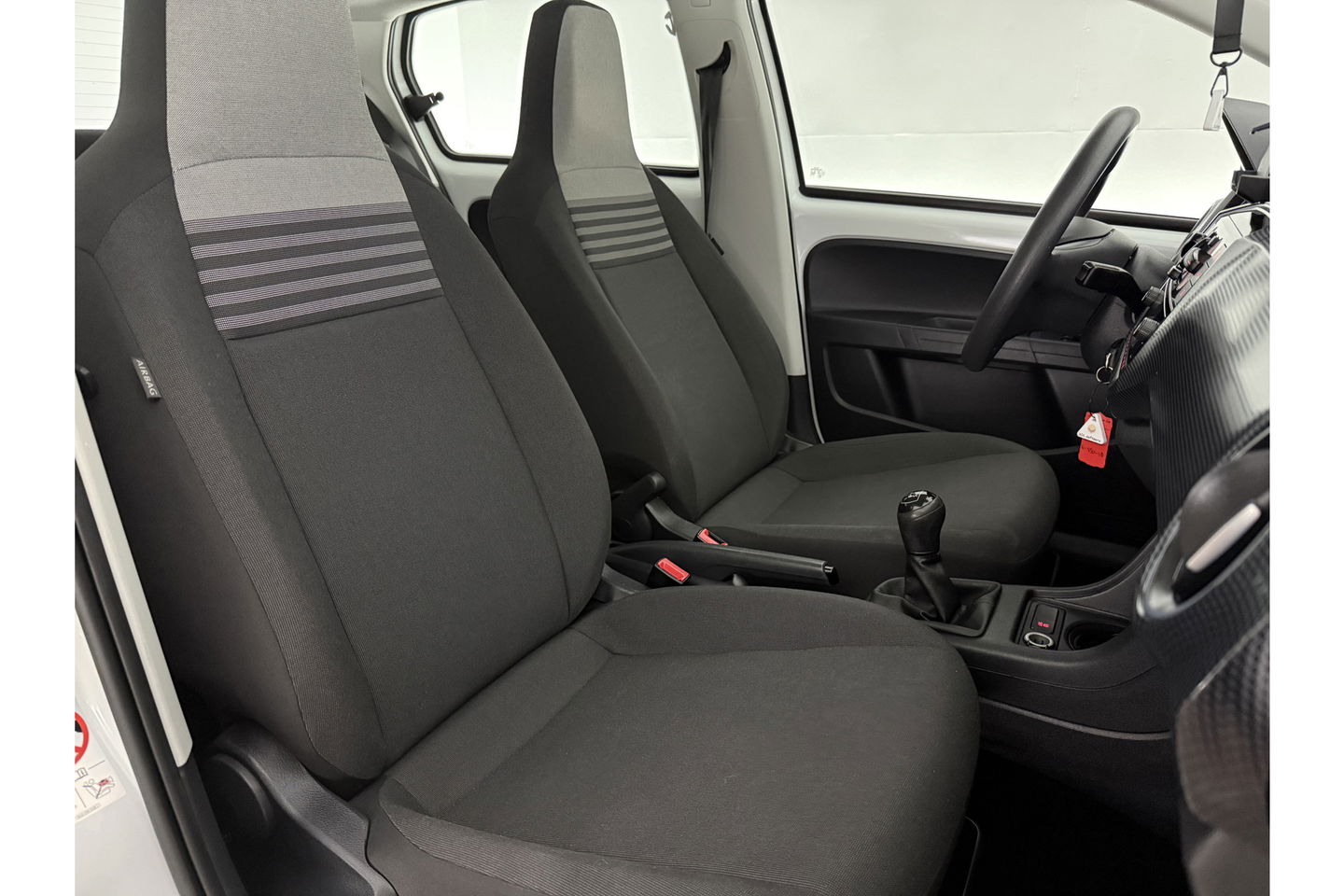 Volkswagen up! 1.0 BMT move up! Airco LED Elektrpakket Bluetooth