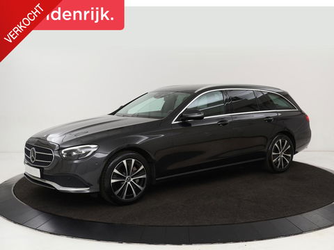 Mercedes-Benz E-Klasse 300e Avantgarde | Adaptive cruise | Trekhaak | Stoelverwarming | Camera | Widescreen | Sfeerverlichting | Half leder | Full LED