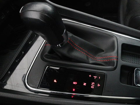 SEAT Leon 1.4 TSI FR Xcellence | Panoramadak | Camera | Stoelverwarming | Half leder/Alcantara | Carplay | Full LED
