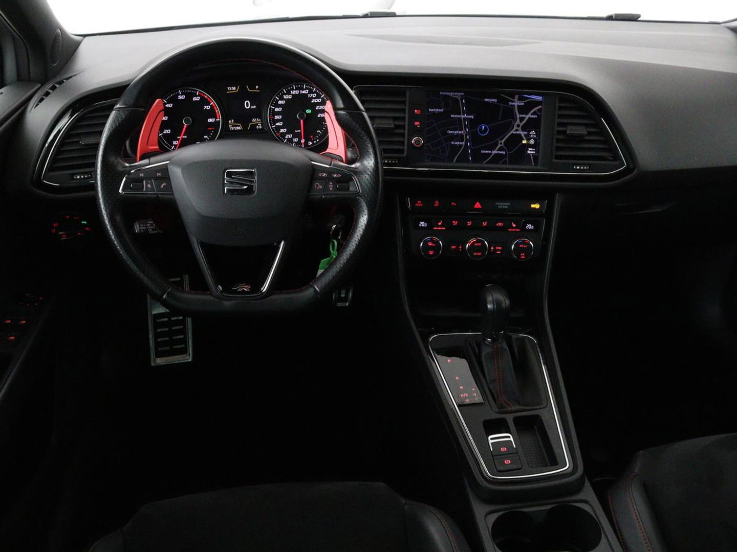 SEAT Leon 1.4 TSI FR Xcellence | Panoramadak | Camera | Stoelverwarming | Half leder/Alcantara | Carplay | Full LED