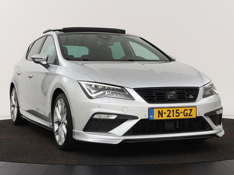 SEAT Leon 1.4 TSI FR Xcellence | Panoramadak | Camera | Stoelverwarming | Half leder/Alcantara | Carplay | Full LED