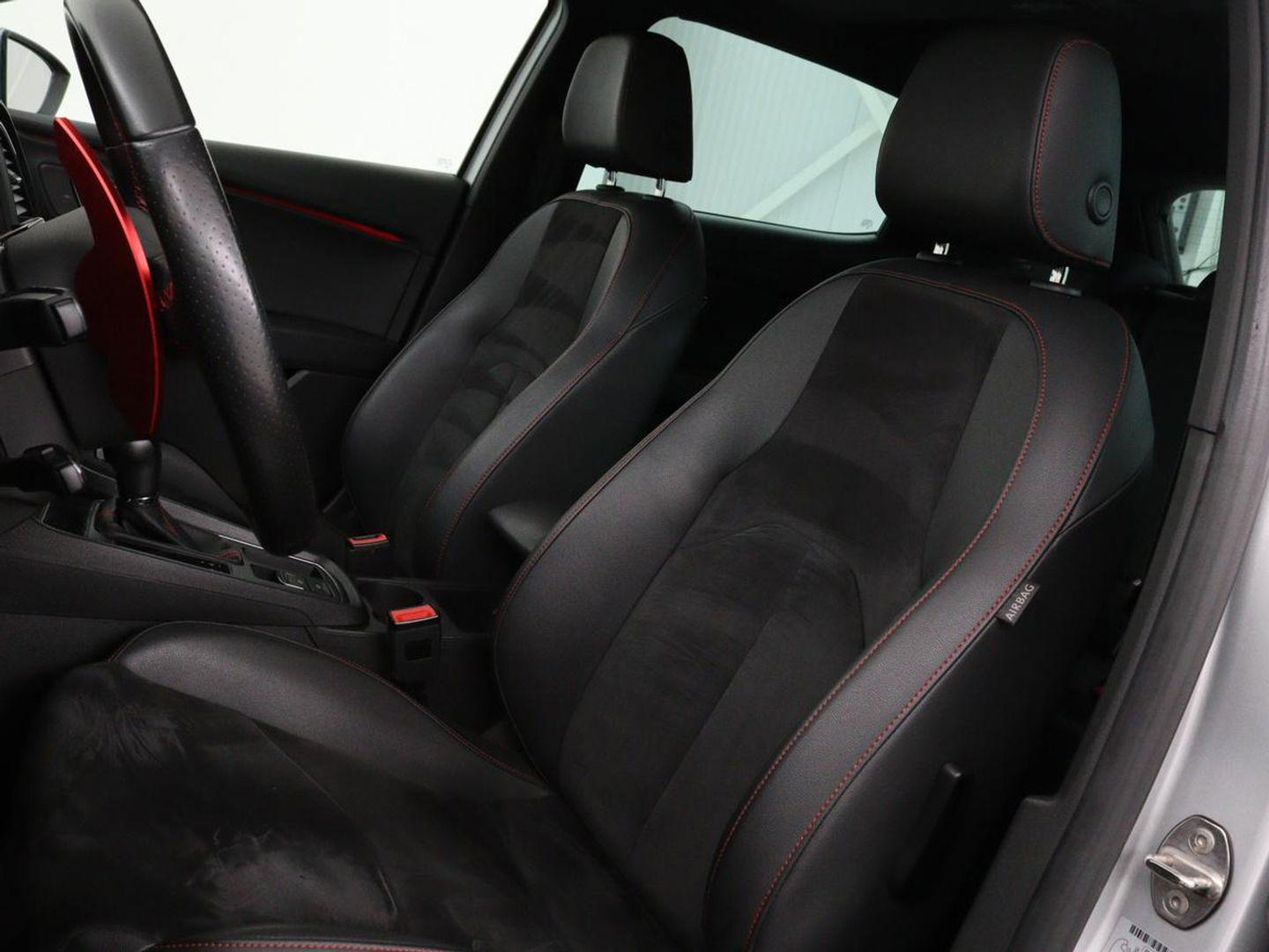 SEAT Leon 1.4 TSI FR Xcellence | Panoramadak | Camera | Stoelverwarming | Half leder/Alcantara | Carplay | Full LED