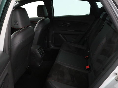 SEAT Leon 1.4 TSI FR Xcellence | Panoramadak | Camera | Stoelverwarming | Half leder/Alcantara | Carplay | Full LED