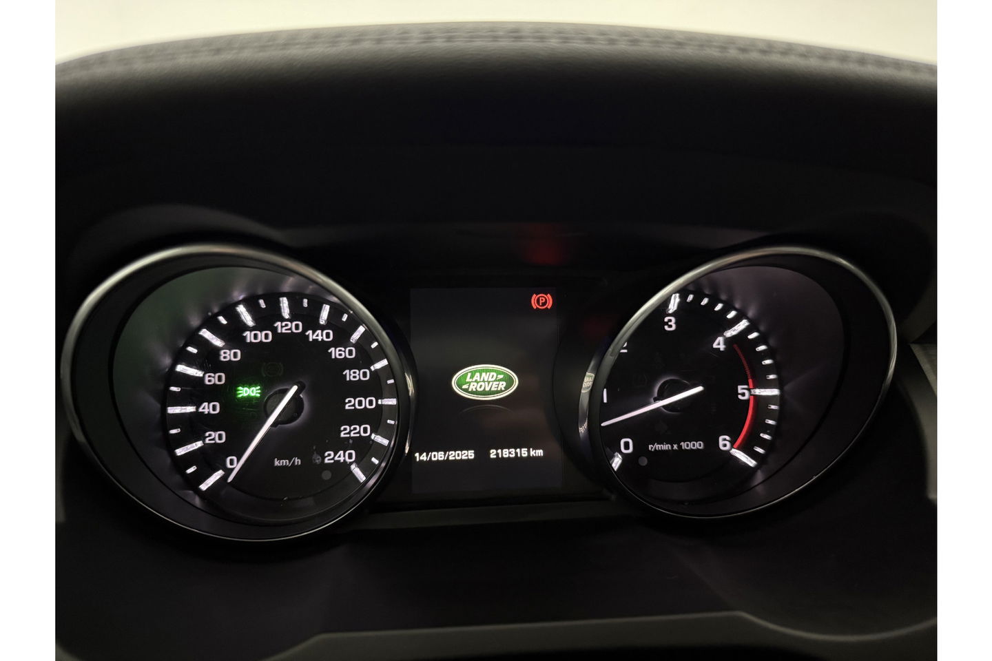 Land Rover Range Rover Evoque 2.2 eD4 2WD | APK tot 09-2025 | 150PK Pano LED Meridian Audio Cruise Clima Trekhaak Navigatie Leder 18"LMV PDC