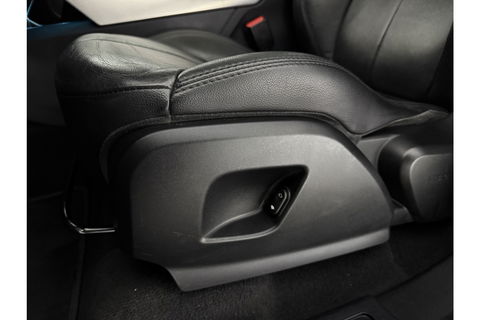 Land Rover Range Rover Evoque 2.2 eD4 2WD | APK tot 09-2025 | 150PK Pano LED Meridian Audio Cruise Clima Trekhaak Navigatie Leder 18"LMV PDC